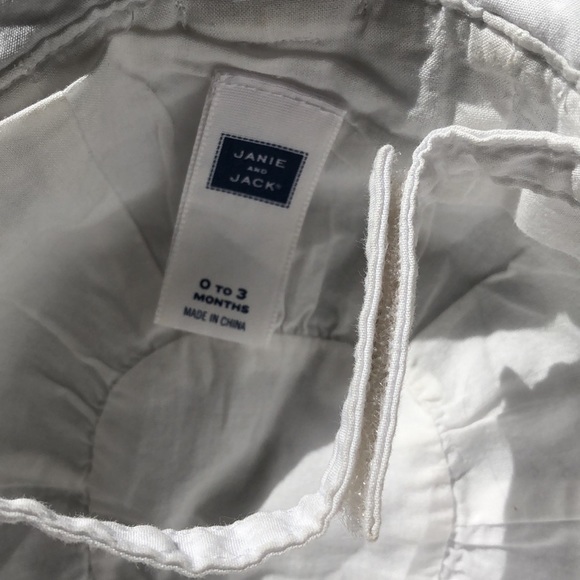 Janie and jack white sun hat 0-3 months with Velcro strap - Picture 4 of 5